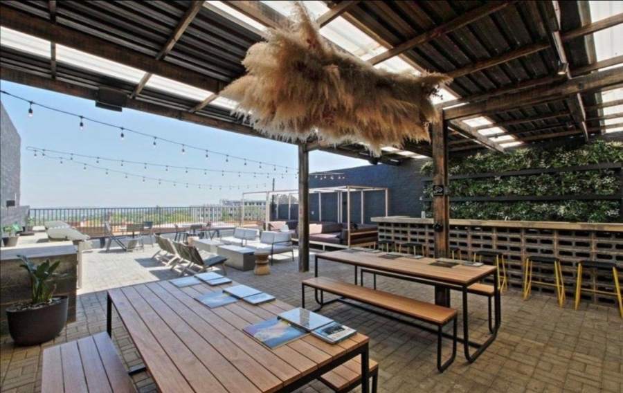 To Let 1 Bedroom Property for Rent in Sandhurst Gauteng