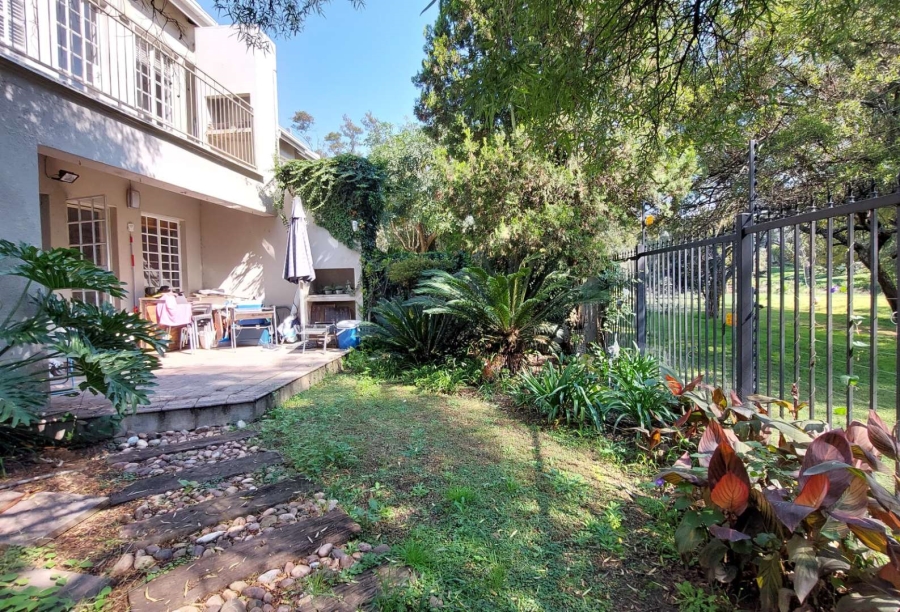 2 Bedroom Property for Sale in Morningside Manor Gauteng