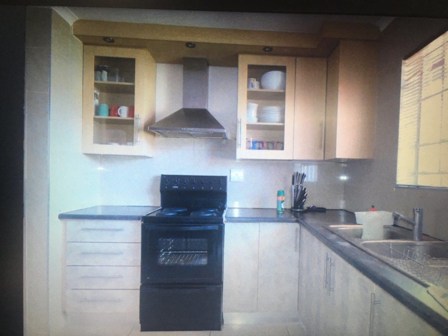 4 Bedroom Property for Sale in The Reeds Gauteng