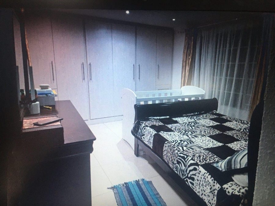 4 Bedroom Property for Sale in The Reeds Gauteng