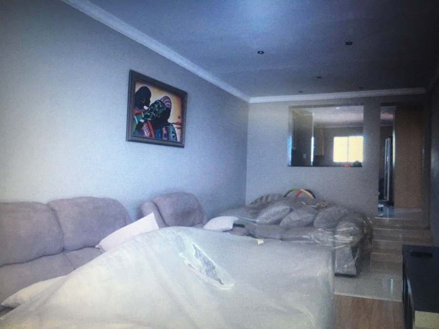 4 Bedroom Property for Sale in The Reeds Gauteng
