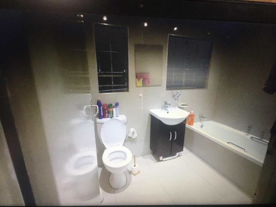 4 Bedroom Property for Sale in The Reeds Gauteng