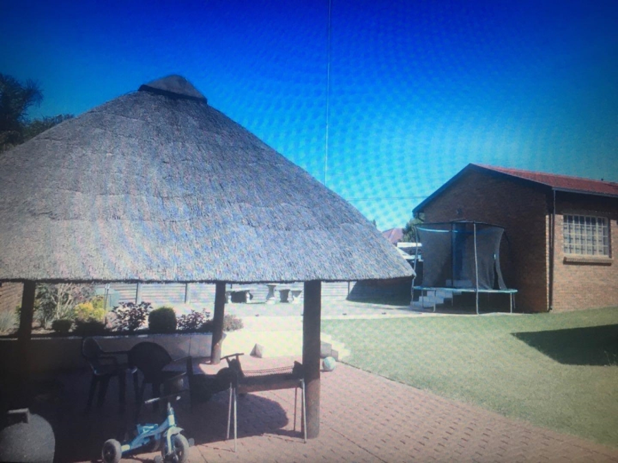 4 Bedroom Property for Sale in The Reeds Gauteng