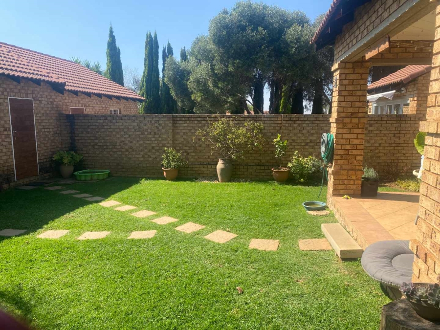 2 Bedroom Property for Sale in Moreleta Park Gauteng