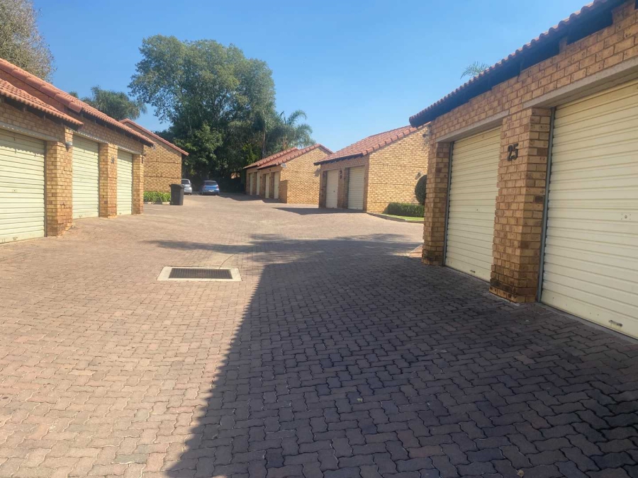 2 Bedroom Property for Sale in Moreleta Park Gauteng