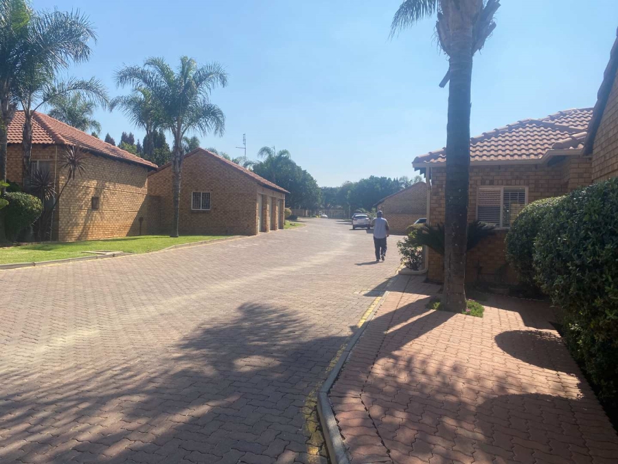 2 Bedroom Property for Sale in Moreleta Park Gauteng