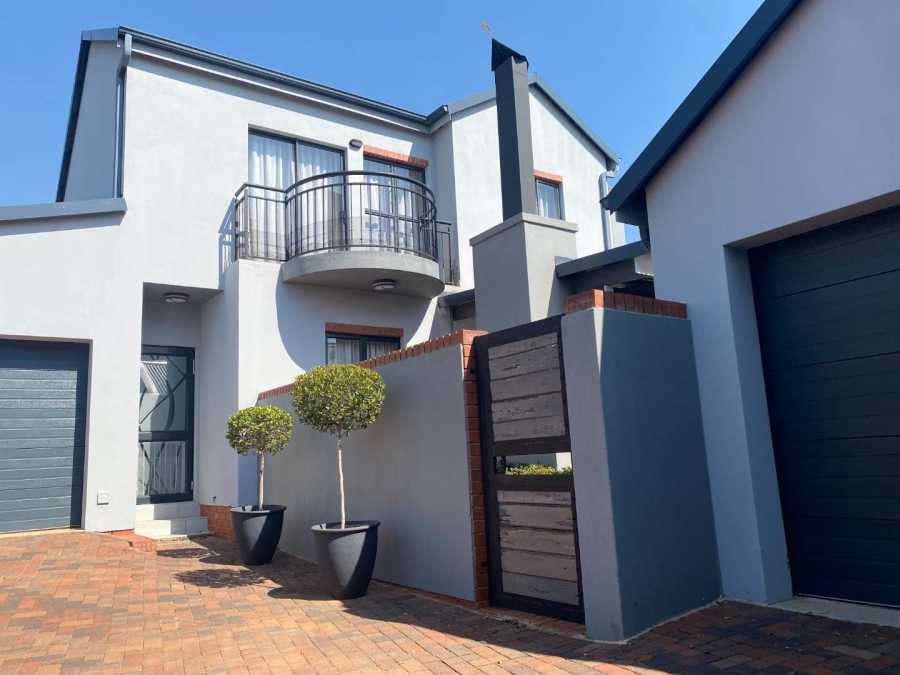 To Let 3 Bedroom Property for Rent in Heritage Hill Gauteng