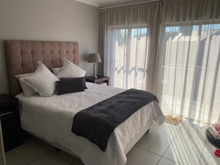 To Let 3 Bedroom Property for Rent in Heritage Hill Gauteng