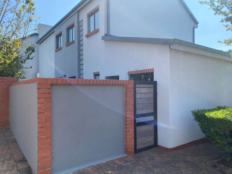 To Let 3 Bedroom Property for Rent in Heritage Hill Gauteng