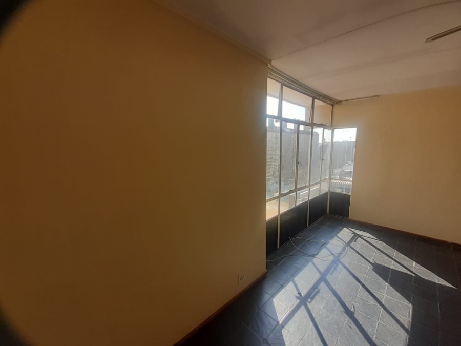 1 Bedroom Property for Sale in Sunnyside Gauteng