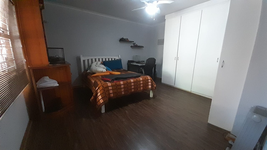 4 Bedroom Property for Sale in Glen Marais Gauteng