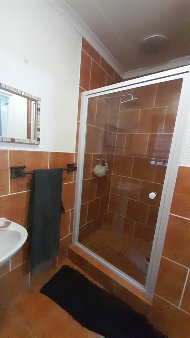 4 Bedroom Property for Sale in Glen Marais Gauteng