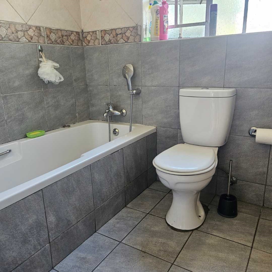 3 Bedroom Property for Sale in Verwoerdpark Gauteng