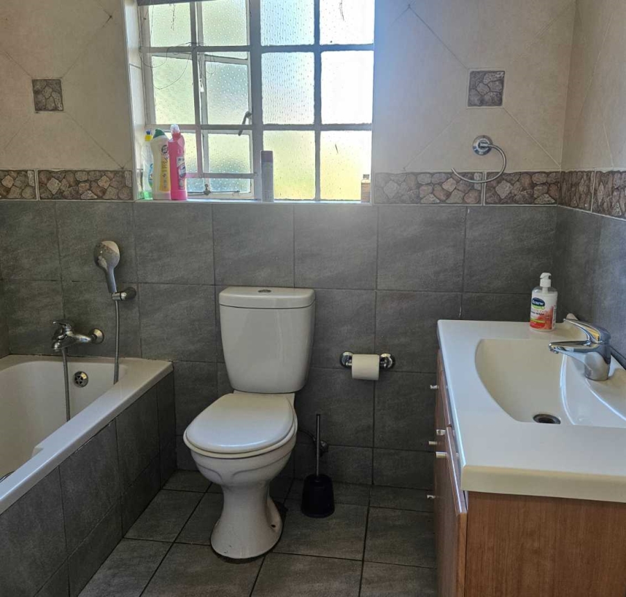 3 Bedroom Property for Sale in Verwoerdpark Gauteng