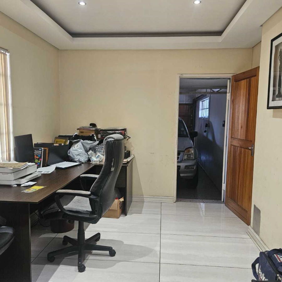 3 Bedroom Property for Sale in Verwoerdpark Gauteng