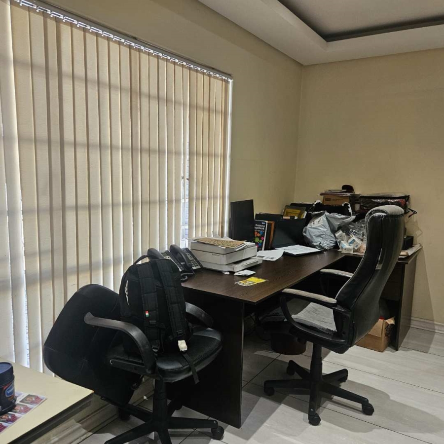 3 Bedroom Property for Sale in Verwoerdpark Gauteng