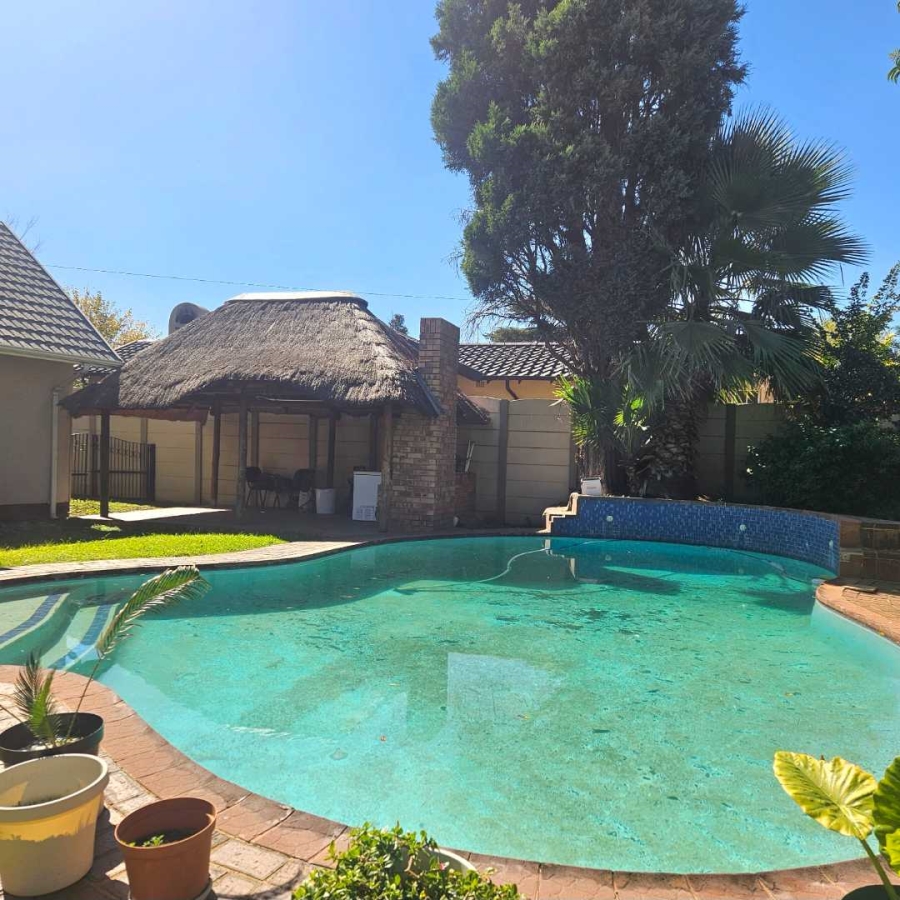 3 Bedroom Property for Sale in Verwoerdpark Gauteng