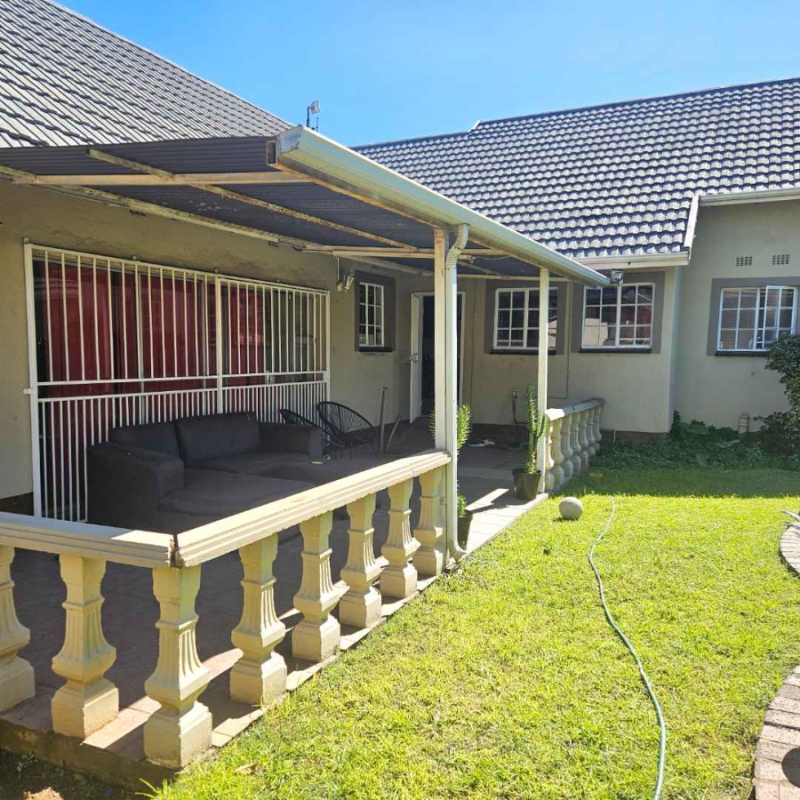 3 Bedroom Property for Sale in Verwoerdpark Gauteng