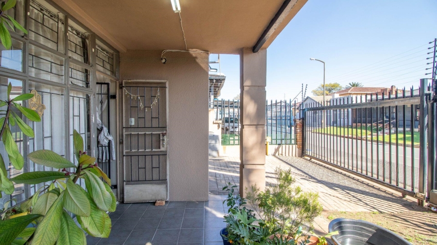 5 Bedroom Property for Sale in Actonville Gauteng