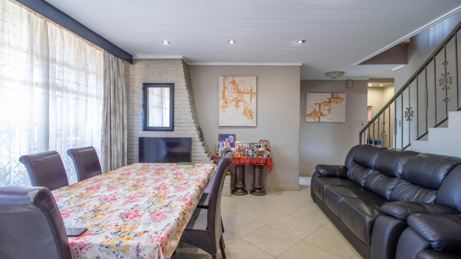 5 Bedroom Property for Sale in Actonville Gauteng