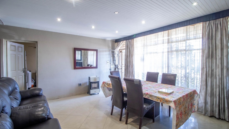 5 Bedroom Property for Sale in Actonville Gauteng
