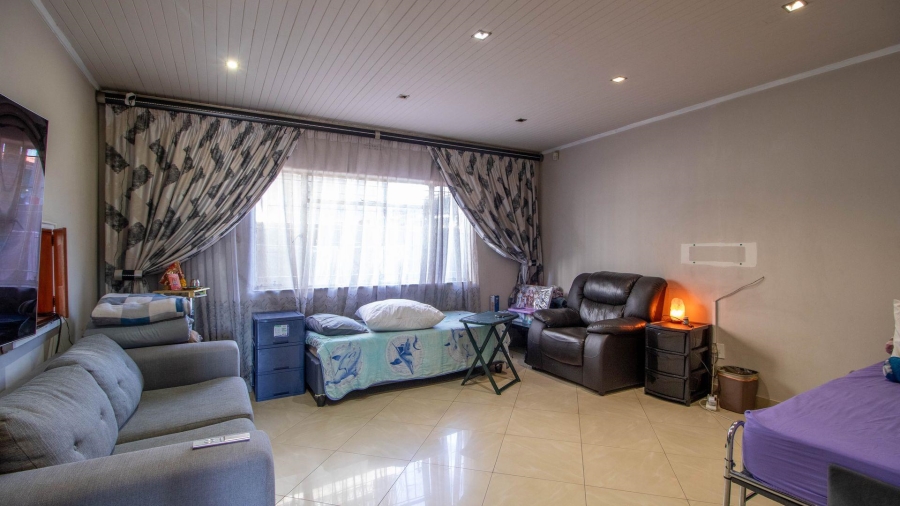 5 Bedroom Property for Sale in Actonville Gauteng