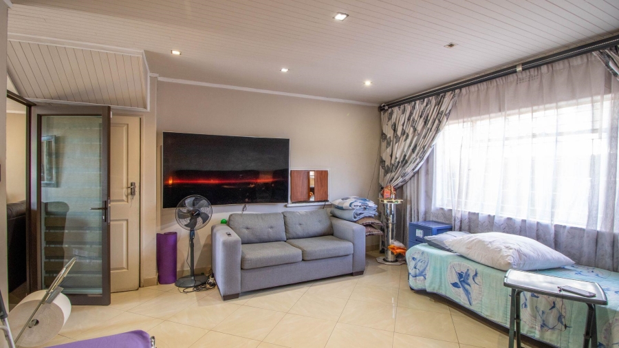 5 Bedroom Property for Sale in Actonville Gauteng