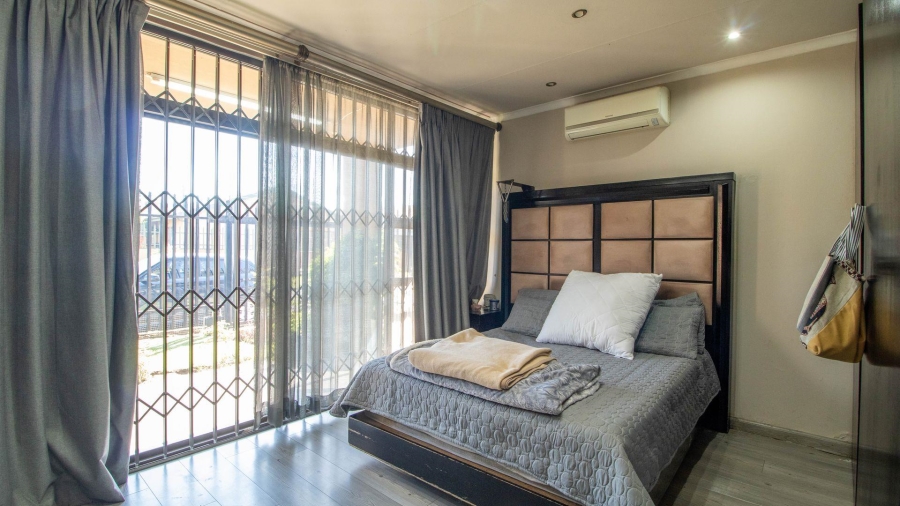 5 Bedroom Property for Sale in Actonville Gauteng