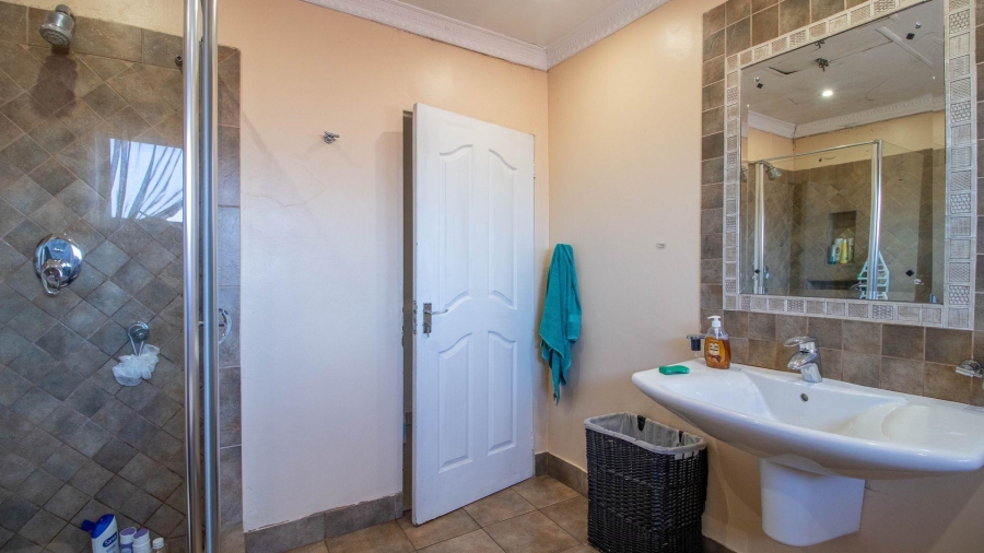5 Bedroom Property for Sale in Actonville Gauteng