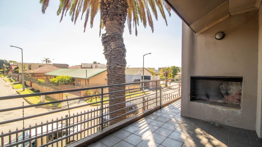 5 Bedroom Property for Sale in Actonville Gauteng