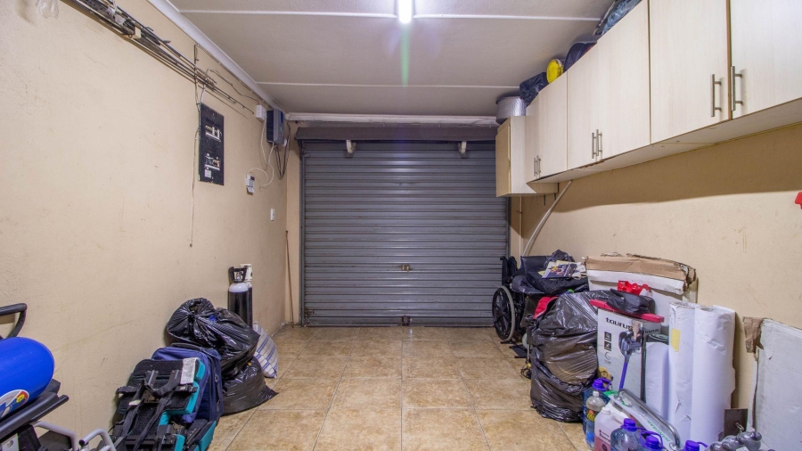 5 Bedroom Property for Sale in Actonville Gauteng