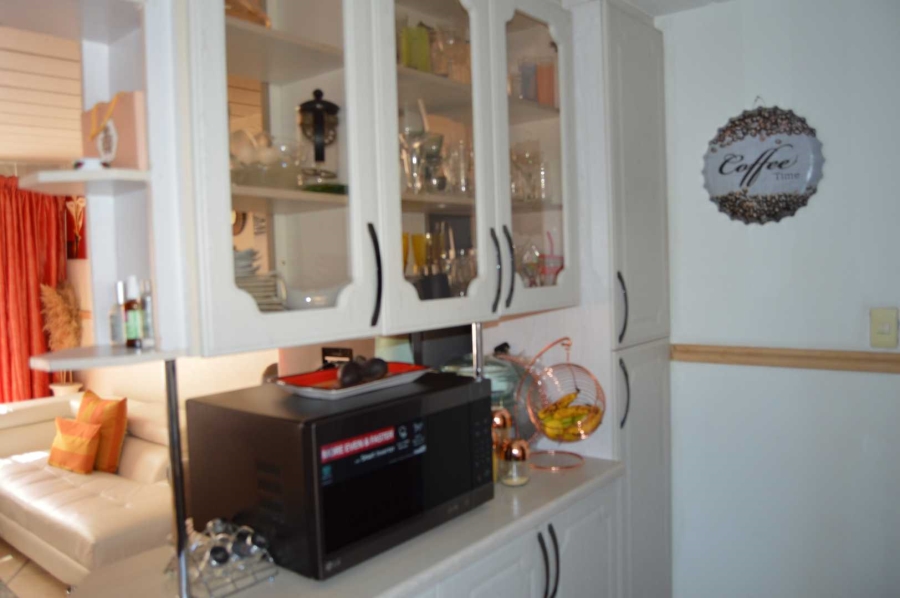 2 Bedroom Property for Sale in Verwoerdpark Gauteng