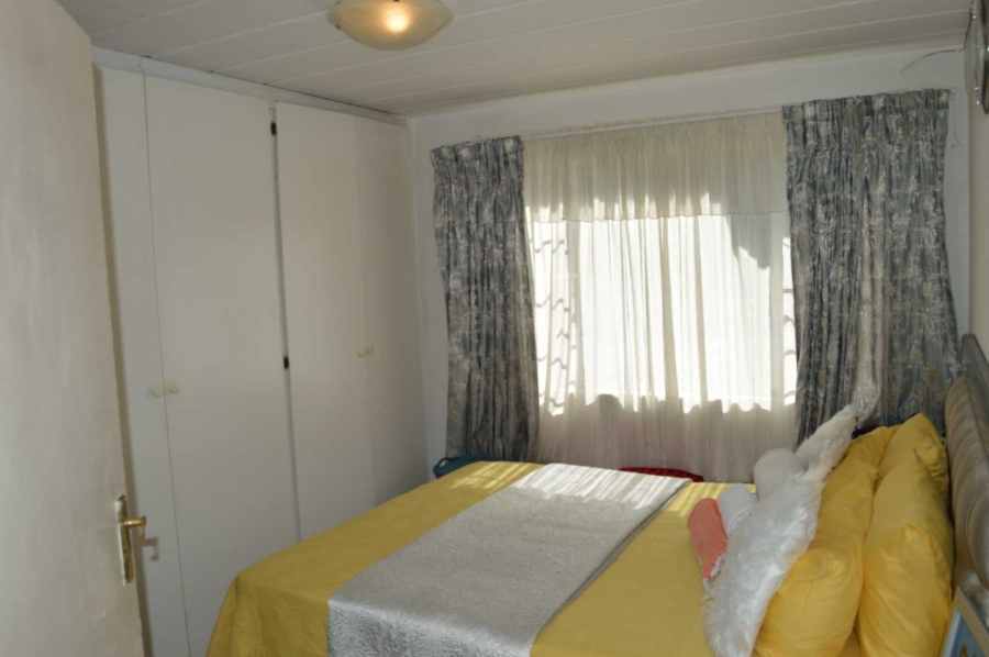 2 Bedroom Property for Sale in Verwoerdpark Gauteng