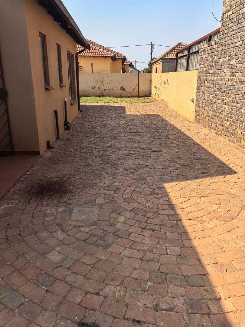 To Let 3 Bedroom Property for Rent in Soshanguve VV Gauteng