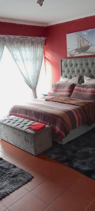 2 Bedroom Property for Sale in La Montagne Gauteng