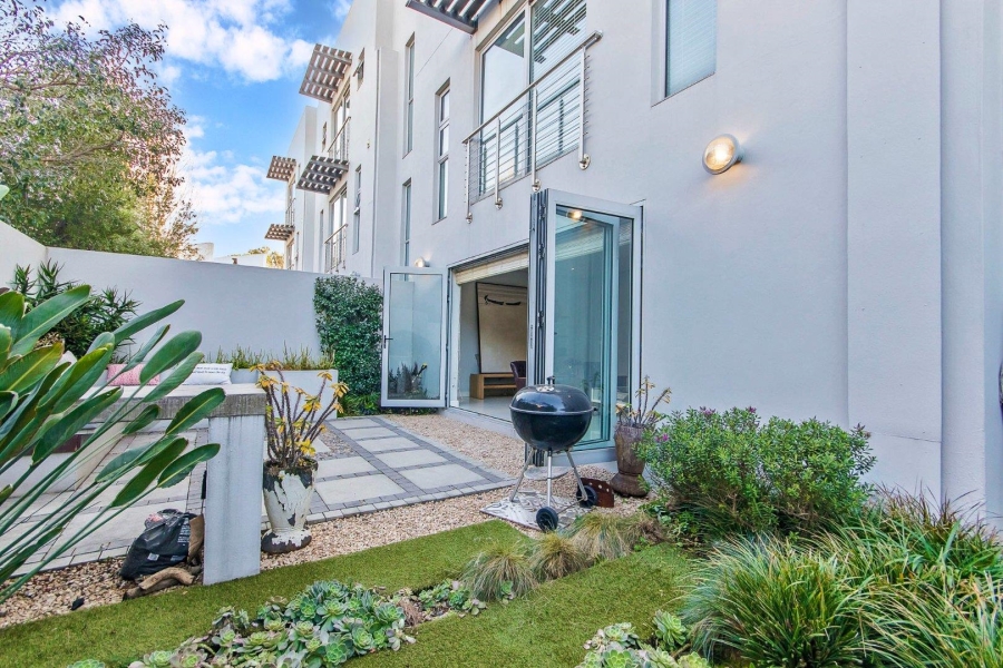 To Let 3 Bedroom Property for Rent in Bryanston Gauteng