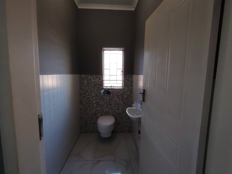 To Let 3 Bedroom Property for Rent in Garsfontein Gauteng