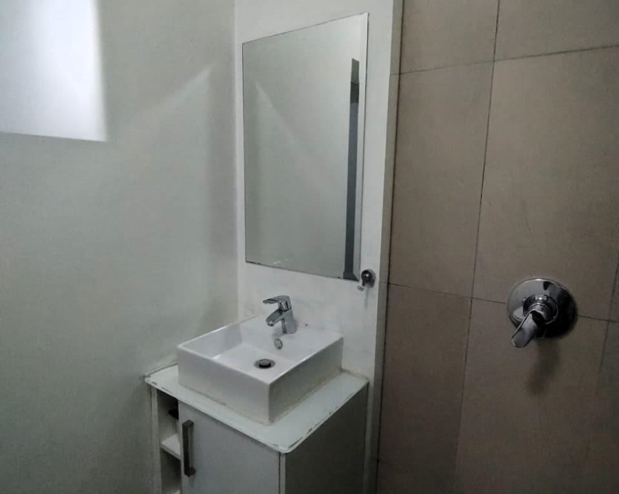 1 Bedroom Property for Sale in North Riding Gauteng