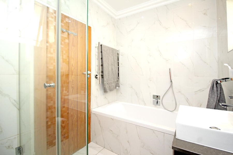 4 Bedroom Property for Sale in Glenhazel Gauteng