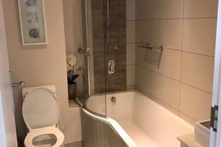 To Let 2 Bedroom Property for Rent in Rosebank Gauteng