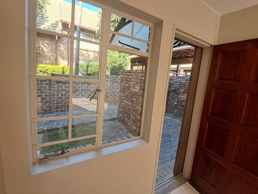 To Let 2 Bedroom Property for Rent in Noordwyk Gauteng