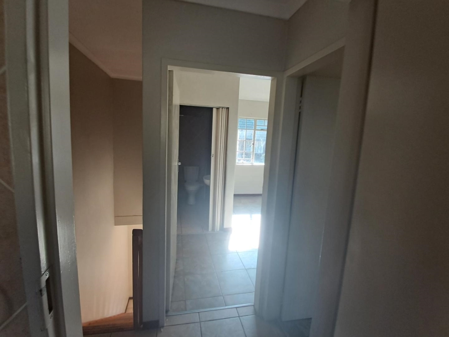 To Let 2 Bedroom Property for Rent in Noordwyk Gauteng