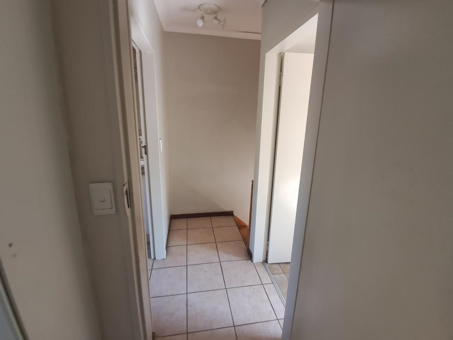 To Let 2 Bedroom Property for Rent in Noordwyk Gauteng