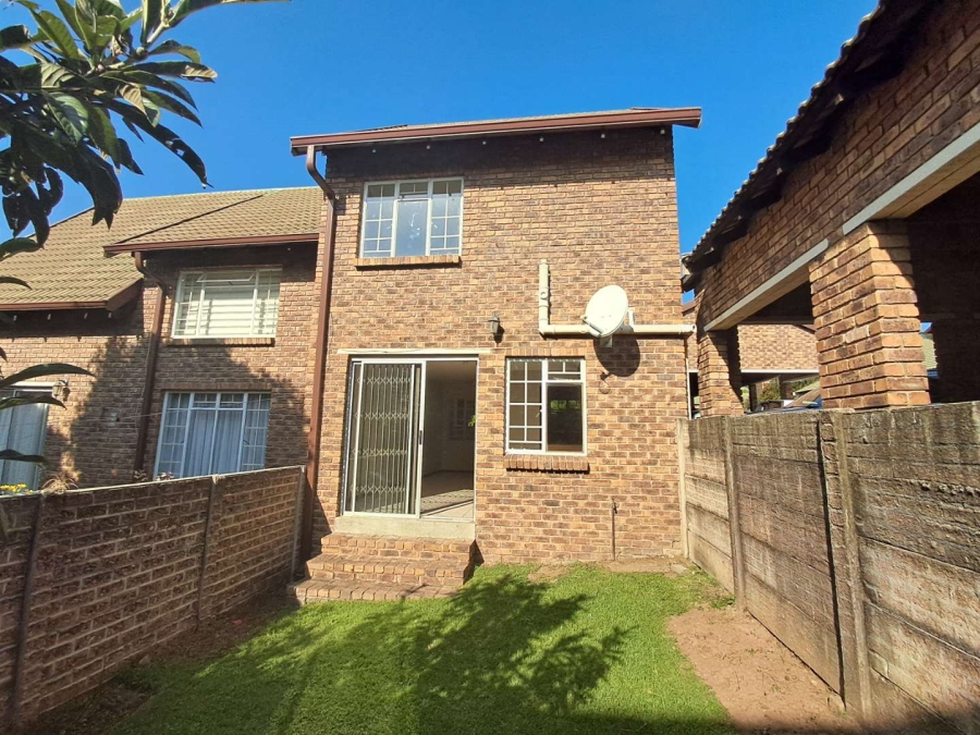 To Let 2 Bedroom Property for Rent in Noordwyk Gauteng