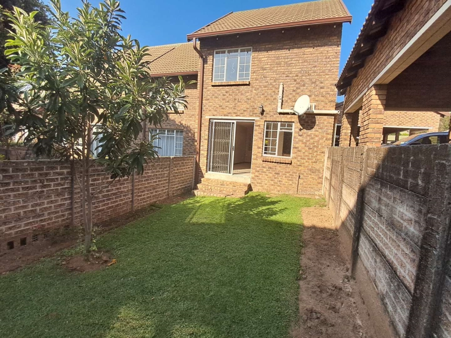 To Let 2 Bedroom Property for Rent in Noordwyk Gauteng