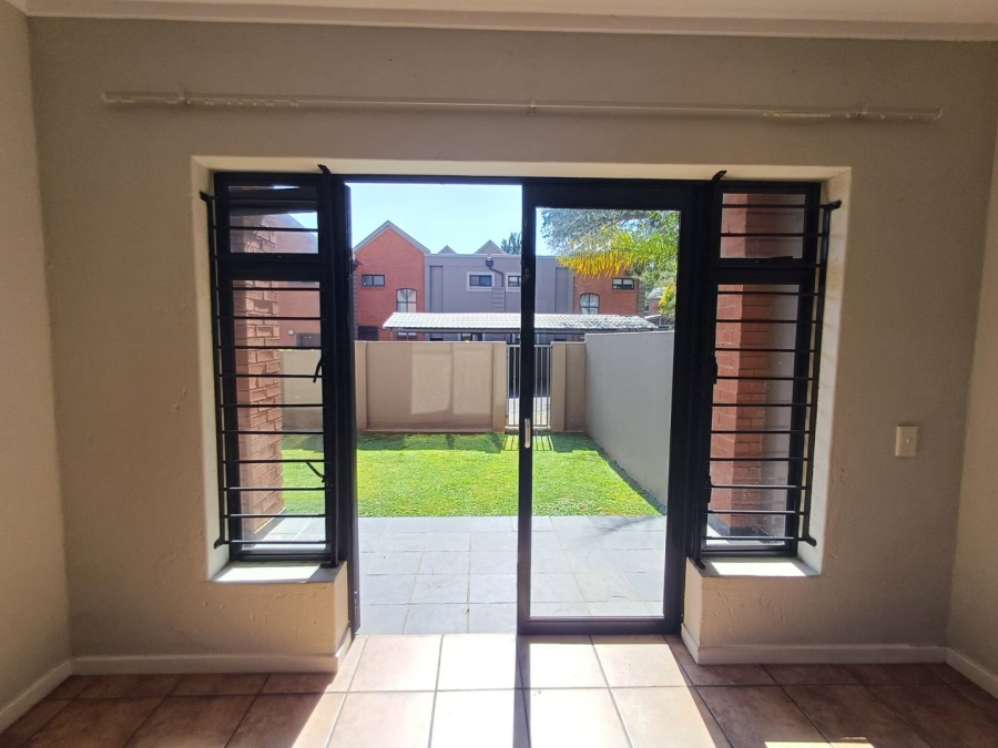 To Let 1 Bedroom Property for Rent in Darrenwood Gauteng