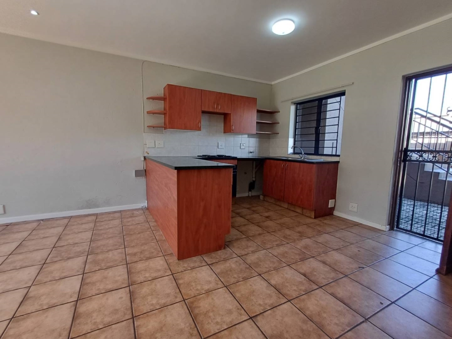 To Let 1 Bedroom Property for Rent in Darrenwood Gauteng