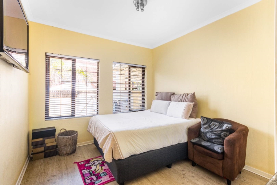 5 Bedroom Property for Sale in Moreleta Park Gauteng