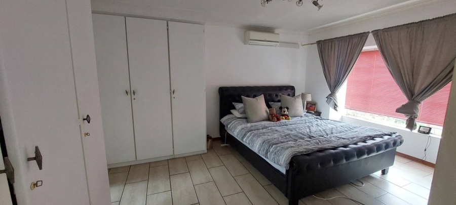 To Let 2 Bedroom Property for Rent in Glenvista Gauteng