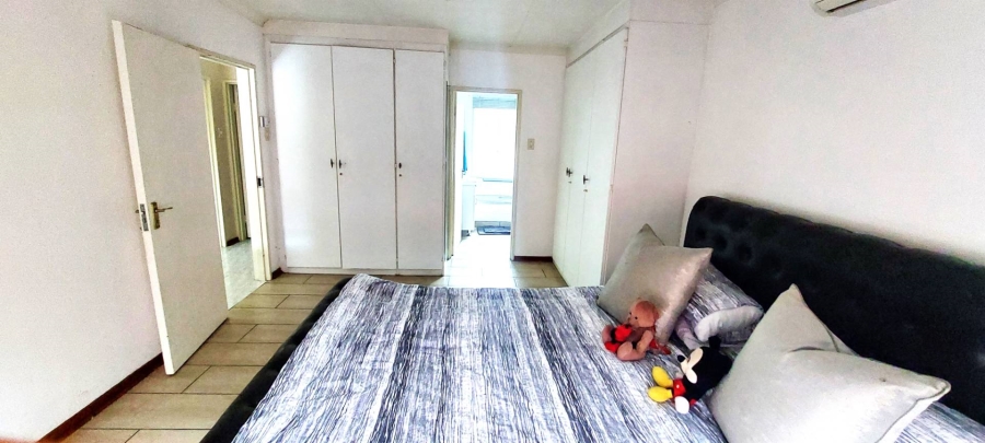 To Let 2 Bedroom Property for Rent in Glenvista Gauteng